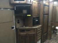 2018 Sundowner 2018 Sundowner CGS49GN Gooseneck Trailers With Living Quarters